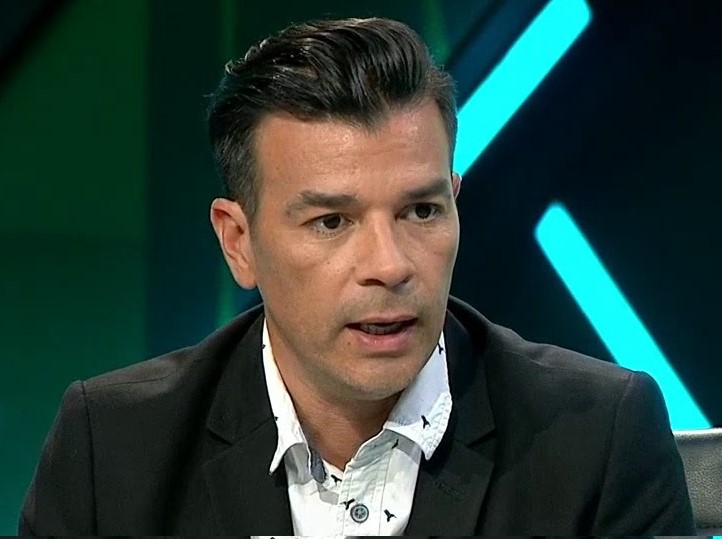 Sebastián González le da con todo a Paredes