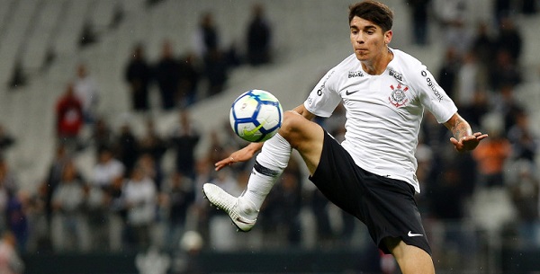 Se complica la llegada de Ángelo Araos a Colo Colo