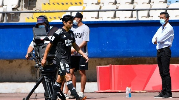 Matías Fernández sale lesionado en el encuentro contra Deportes Antofagasta