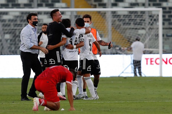Colo Colo espera subir en la tabla de posiciones y quedarse en Primera
