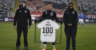 Óscar Opazo recibió homenaje por sus 100 partidos en Colo Colo