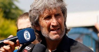 Daniel Morón habló de la posibilidad de nuevos refuerzos