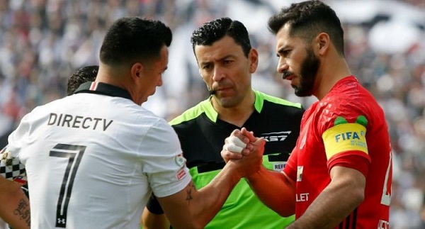 Johnny Herrera le dio consejo a Esteban Paredes