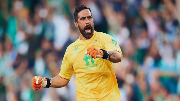 Claudio Bravo celebra un nuevo título de Colo Colo