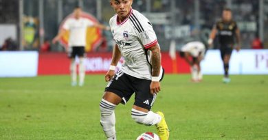 Jordhy Thompson reaparece en las nóminas en Colo Colo